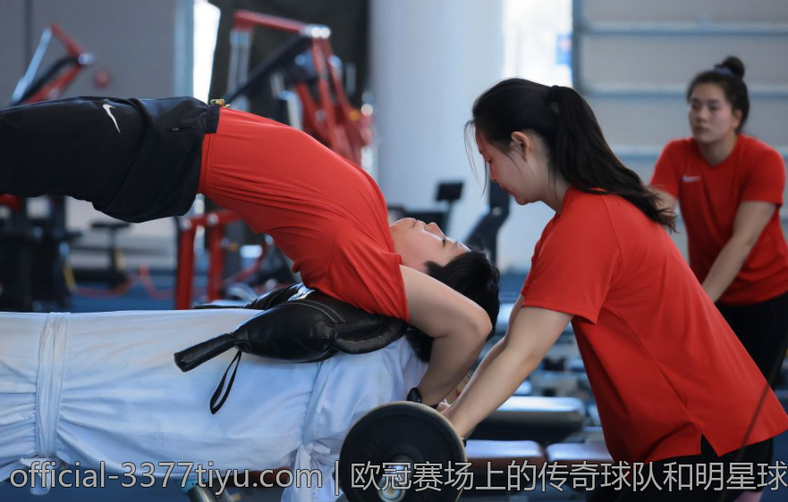 欧冠赛场上的传奇球队和明星球员